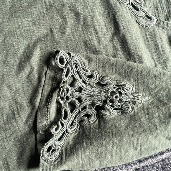 Land's End Women's Elbow Sleeve Slub Lace Trim T-Shirt 100% cotton Size L - Picture 4 of 6